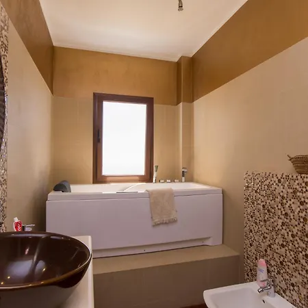 Veronika Stunning 3 Bedrom Private Heated Pool Willa