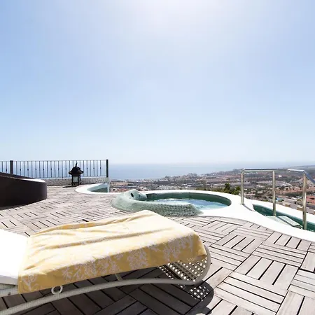 Veronika Stunning 3 Bedrom Private Heated Pool * アデヘ